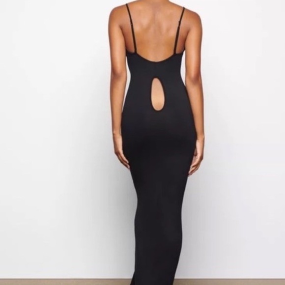 NWT SKIMS Slinky Low Back Keyhole Maxi Dress - size 4X - Picture 1 of 4